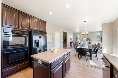 Kitchen - 9022 N Suffolk Ln, Eagle Mountain, UT 84005 photo 3 of 3