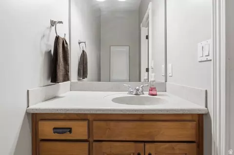 Bath - 1198 E 1200 N, Orem, UT 84097 photo 7 of 7