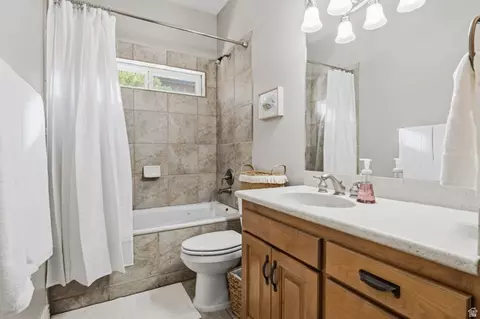 Bath - 1198 E 1200 N, Orem, UT 84097 photo 6 of 7