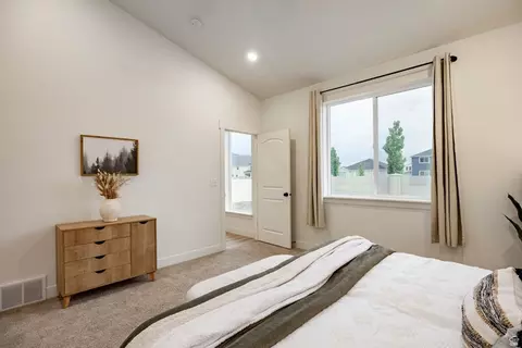 Bedroom - 1636 E Groundhog Ln, Eagle Mountain, UT 84005 photo 3 of 5