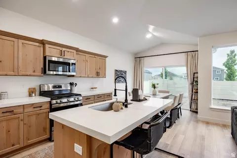 Kitchen - 1636 E Groundhog Ln, Eagle Mountain, UT 84005 photo 1 of 3