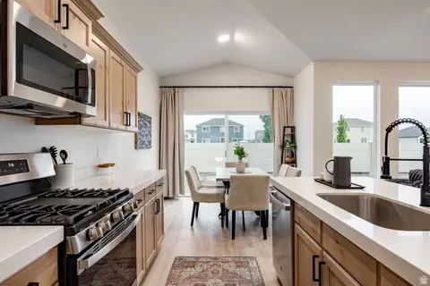 Kitchen - 1636 E Groundhog Ln, Eagle Mountain, UT 84005 photo 3 of 3