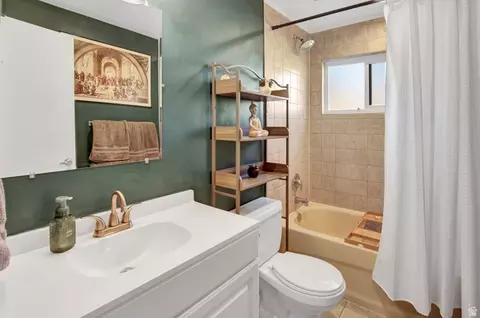 Bath - 40 Canyon Cv, Logan, UT 84321 photo 2 of 2