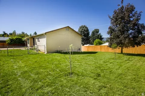 Exterior - 40 Canyon Cv, Logan, UT 84321 photo 2 of 5