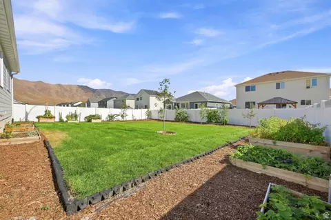Exterior - 1736 E Chukar Dr N, Eagle Mountain, UT 84005 photo 4 of 8