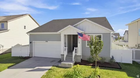 Exterior - 1736 E Chukar Dr N, Eagle Mountain, UT 84005 photo 2 of 8