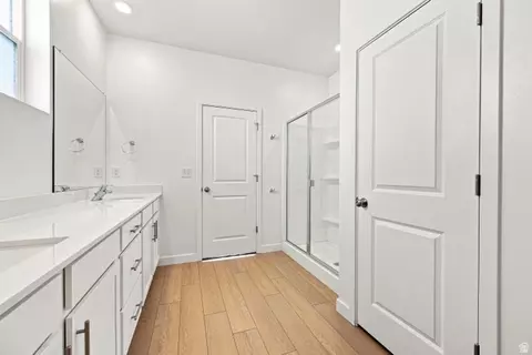 Bath - 1736 E Chukar Dr N, Eagle Mountain, UT 84005 photo 2 of 3