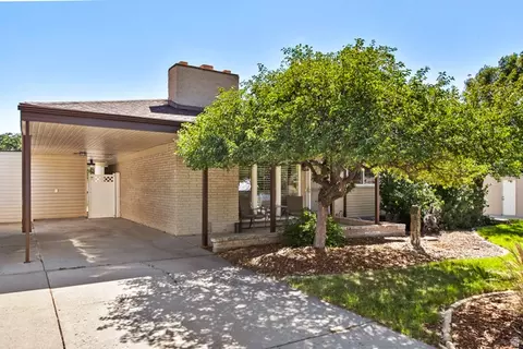 Exterior - 958 E Tritoma Ave, Sandy, UT 84094 photo 8 of 10