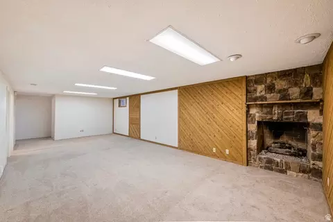 Living - 958 E Tritoma Ave, Sandy, UT 84094 photo 6 of 6