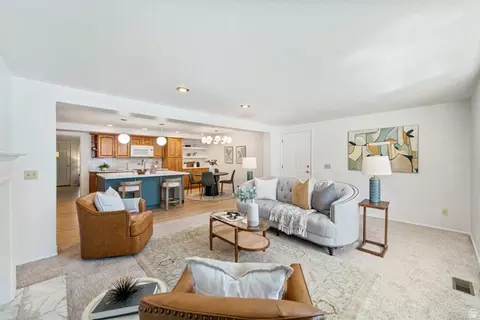 Living - 958 E Tritoma Ave, Sandy, UT 84094 photo 3 of 6