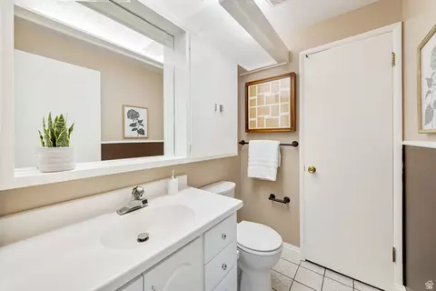 Bath - 958 E Tritoma Ave, Sandy, UT 84094 photo 1 of 3