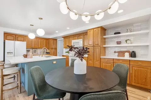 Kitchen - 958 E Tritoma Ave, Sandy, UT 84094 photo 4 of 4