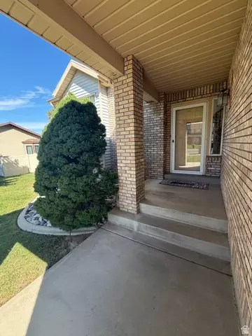 Exterior - 2193 E Sego Lily Dr S, Sandy, UT 84092 photo 3 of 6