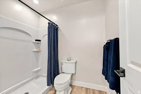 Bath - 754 W 400 N, Mapleton, UT 84664 photo 18 of 19