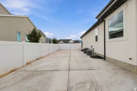 Exterior - 754 W 400 N, Mapleton, UT 84664 photo 10 of 14