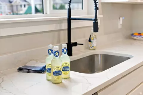 Kitchen - 754 W 400 N, Mapleton, UT 84664 photo 6 of 9