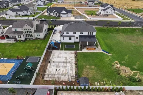 View/Area - 754 W 400 N, Mapleton, UT 84664 photo 1 of 5