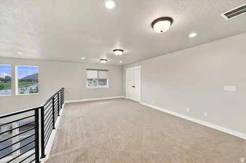 Living - 754 W 400 N, Mapleton, UT 84664 photo 3 of 6