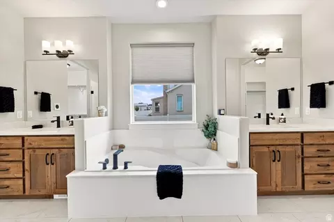 Bath - 754 W 400 N, Mapleton, UT 84664 photo 2 of 19