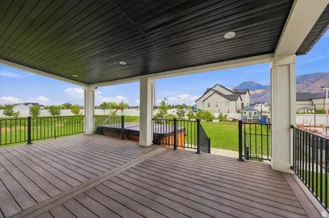 Exterior - 754 W 400 N, Mapleton, UT 84664 photo 7 of 14