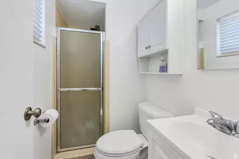 Bath - 1258 E 640 S, Provo, UT 84606 photo 1 of 3