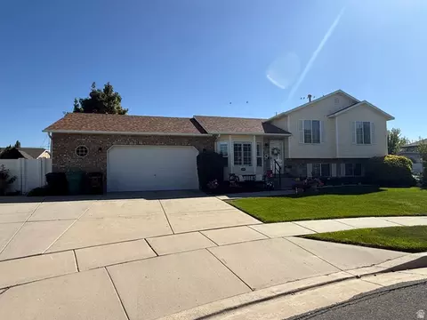 Exterior - 6276 S Sandwedge Cir, Murray, UT 84123 photo 10 of 10
