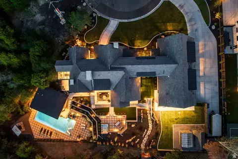 View/Area - 10188 S Dimple Dell Ln E, Sandy, UT 84092 photo 1 of 3