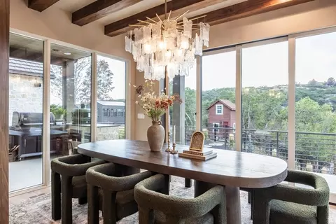 Dining - 10188 S Dimple Dell Ln E, Sandy, UT 84092 photo 1 of 4