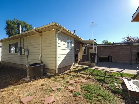 Exterior - 4028 S 1400 E, Millcreek, UT 84124 photo 6 of 13