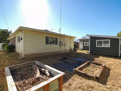 Exterior - 4028 S 1400 E, Millcreek, UT 84124 photo 7 of 13