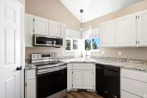 Kitchen - 3277 N 2175 E, Layton, UT 84040 photo 1 of 2