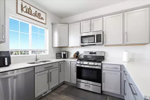 Kitchen - 1788 E Duckwater Peak, Eagle Mountain, UT 84005 photo 2 of 3