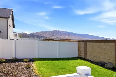 Exterior - 1788 E Duckwater Peak, Eagle Mountain, UT 84005 photo 8 of 9