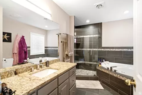 Bath - 5945 S 1050 E, South Ogden, UT 84405 photo 1 of 5