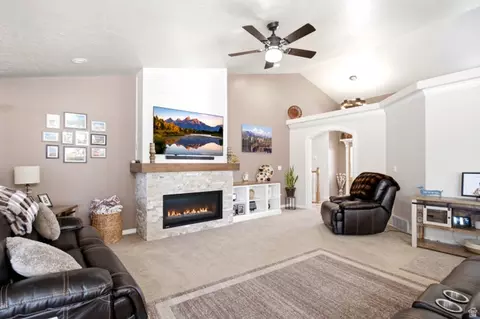 Living - 5945 S 1050 E, South Ogden, UT 84405 photo 1 of 5