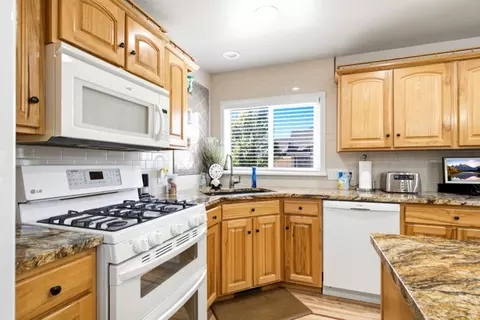 Kitchen - 5945 S 1050 E, South Ogden, UT 84405 photo 4 of 5