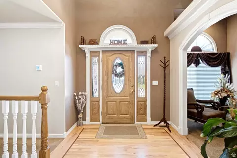 Entry Way - 5945 S 1050 E, South Ogden, UT 84405 photo 1 of 1