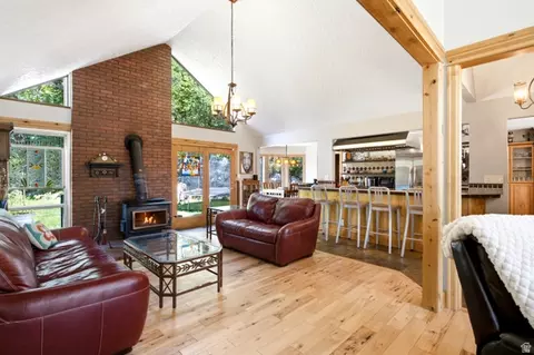 Living - 2762 E 6425 S, Uintah, UT 84403 photo 6 of 7