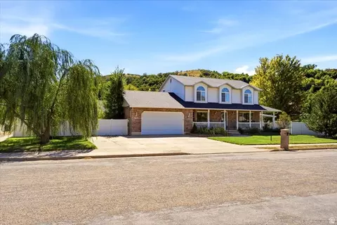 Exterior - 1787 E 7775 S, South Weber, UT 84405 photo 6 of 7