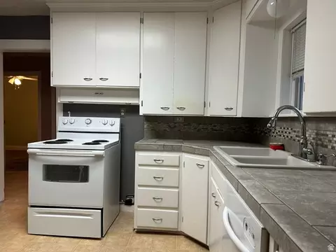 Kitchen - 574 E 32nd S, Ogden, UT 84403 photo 1 of 2