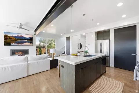 Kitchen - 3272 S 2000 E, Millcreek, UT 84109 photo 4 of 4