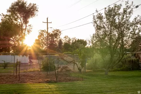Exterior - 1880 E 11400 St S, Sandy, UT 84092 photo 14 of 18