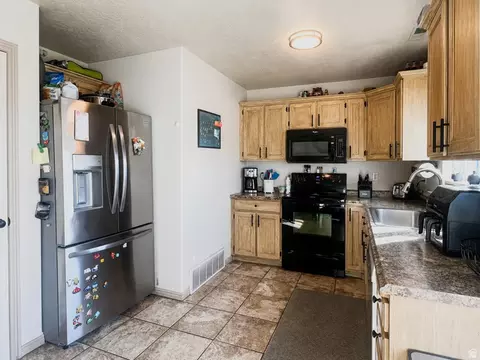 Kitchen - 1751 W 140 S, Orem, UT 84058 photo 1 of 3