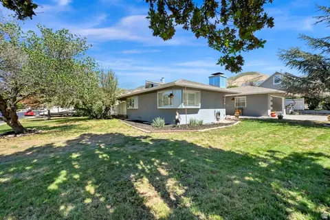 Exterior - 1003 E Maple St, Mapleton, UT 84664 photo 5 of 9