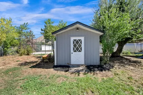 Exterior - 1003 E Maple St, Mapleton, UT 84664 photo 6 of 9