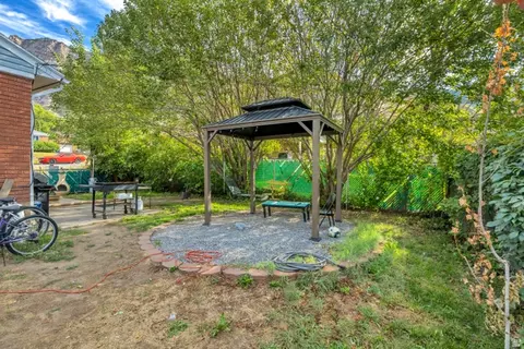 Exterior - 704 Robins Ave, Ogden, UT 84404 photo 4 of 6