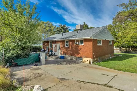 Exterior - 704 Robins Ave, Ogden, UT 84404 photo 3 of 6