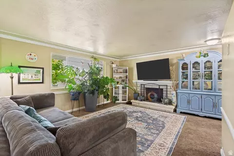 Living - 1472 E 8175 S, Sandy, UT 84093 photo 2 of 4