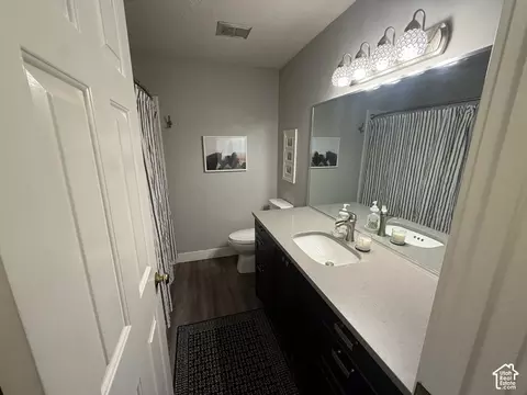 Bath - 340 W Willow Ridge Cir N, Centerville, UT 84014 photo 3 of 4