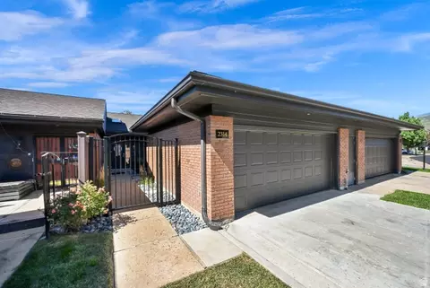 Exterior - 2314 S Ridgewood Way, Bountiful, UT 84010 photo 1 of 4